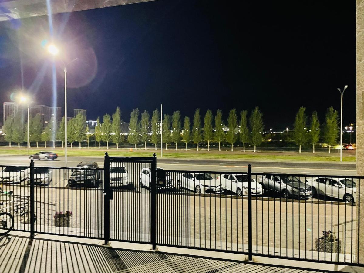 Park Avenue Напротив Ботанического Сада Astana Eksteriør billede